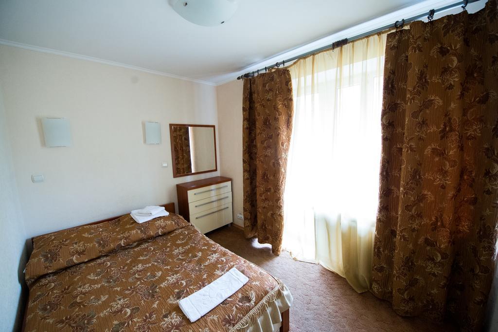 Predslava Hotel Kyiv Quarto foto
