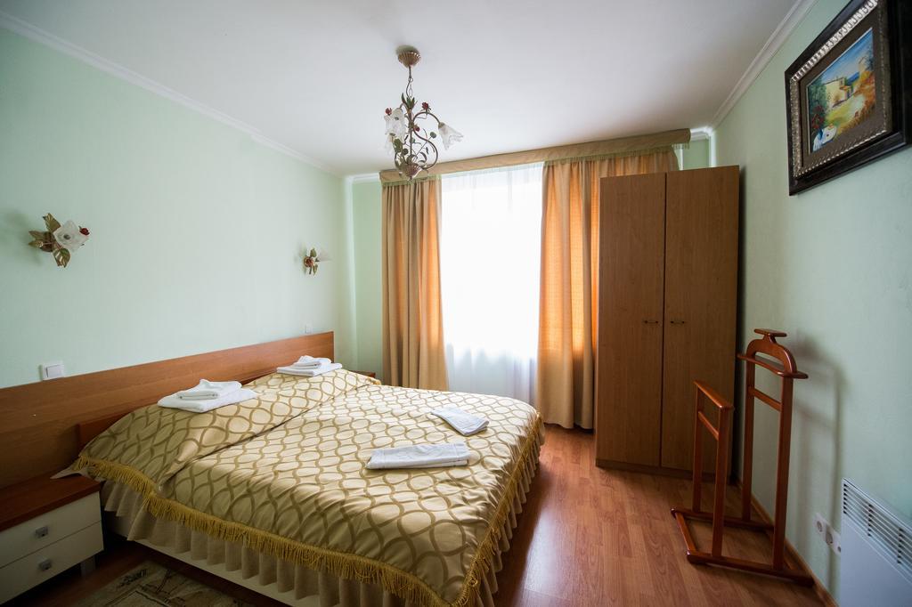 Predslava Hotel Kyiv Quarto foto